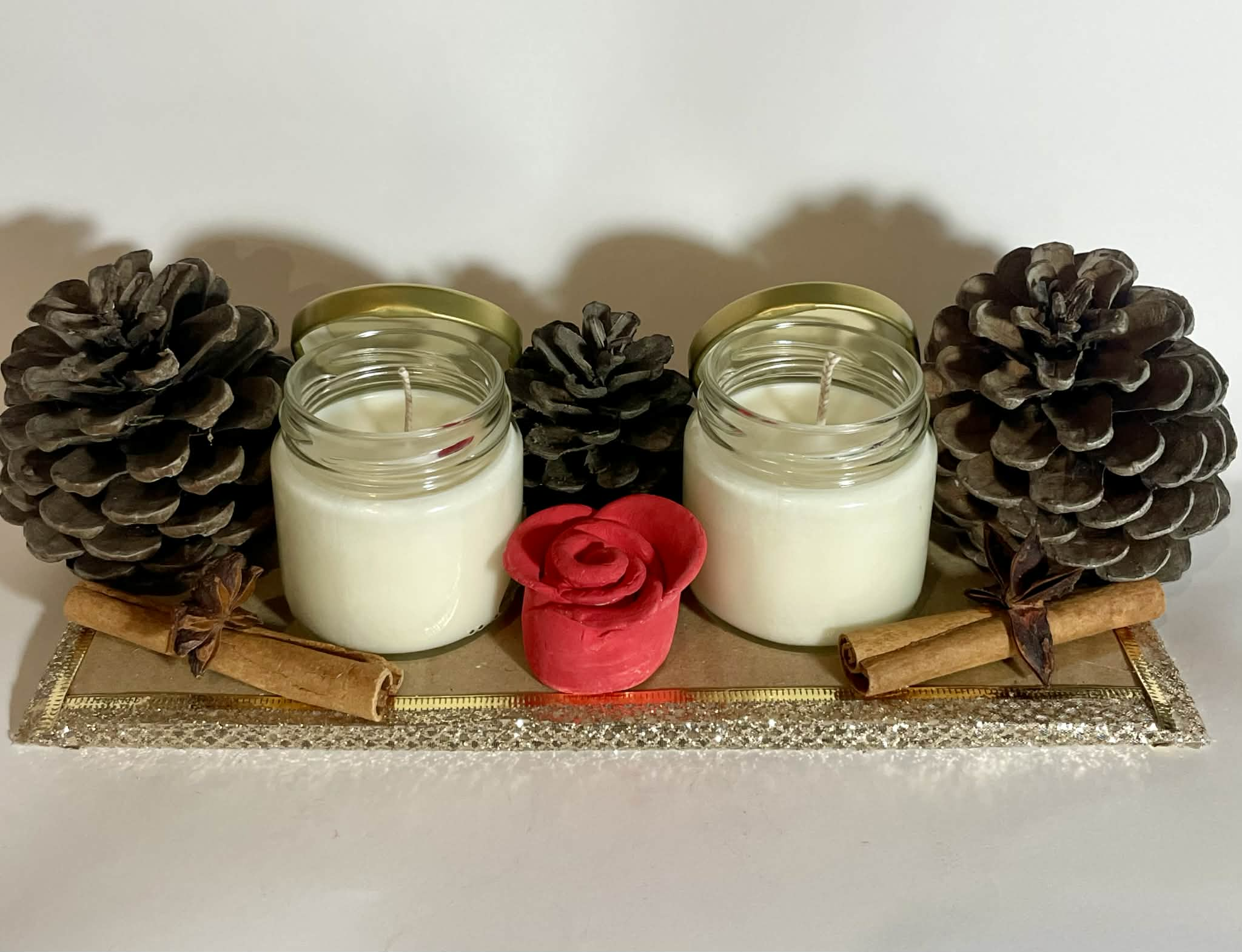 Διακοσμητική σύνθεση με κεριά & φυσικά στοιχεία