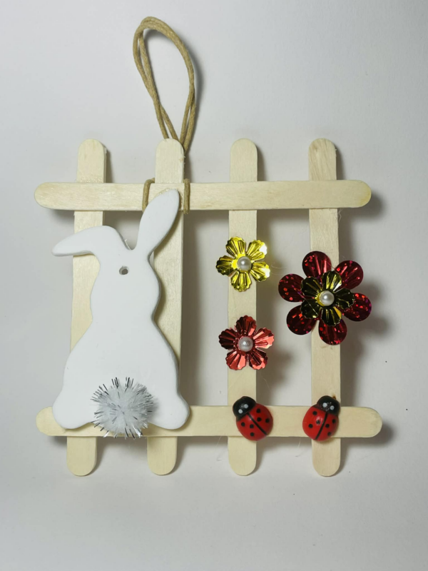 Πασχαλινό διακοσμητικό καδράκι με κουνελάκι από πηλό